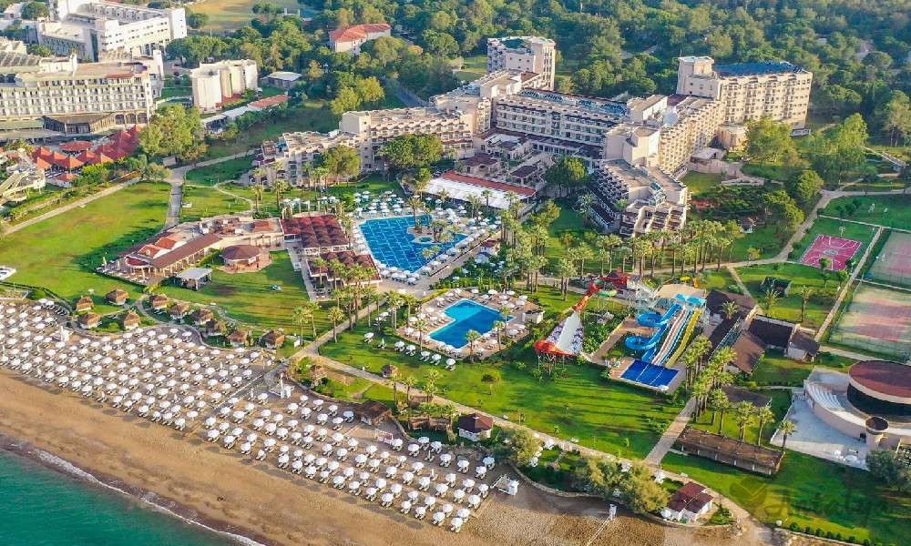 Crystal Tat Beach Hotel