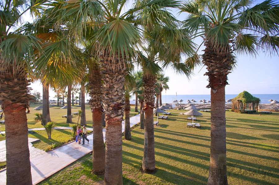 Crystal Tat Beach Hotel